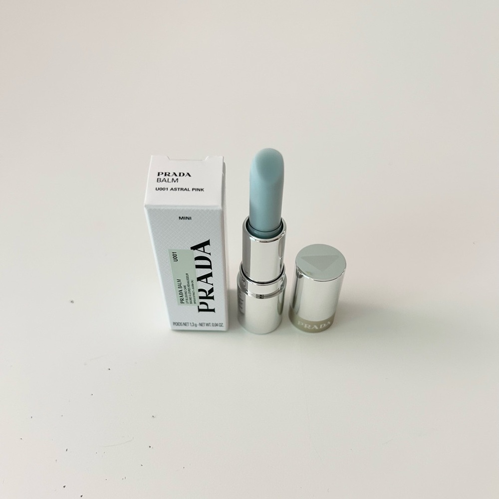 🌸PRADA Hydrating Lip Balm in U001 Astral Pink Deluxe Mini 1.3 g - Picture 3 of 11